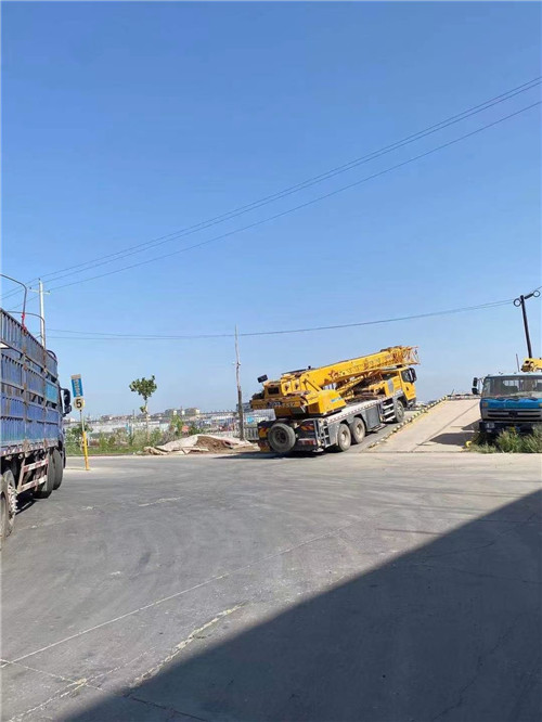 高唐县25吨吊车的租赁价格大概是多少？