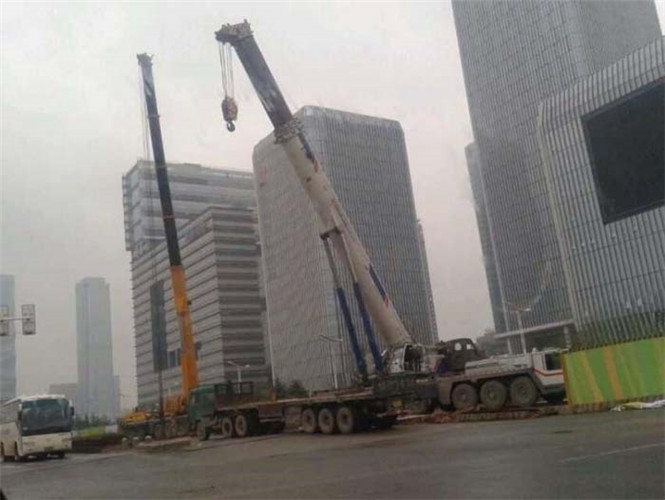 高唐县25吨吊车能吊多重设备？